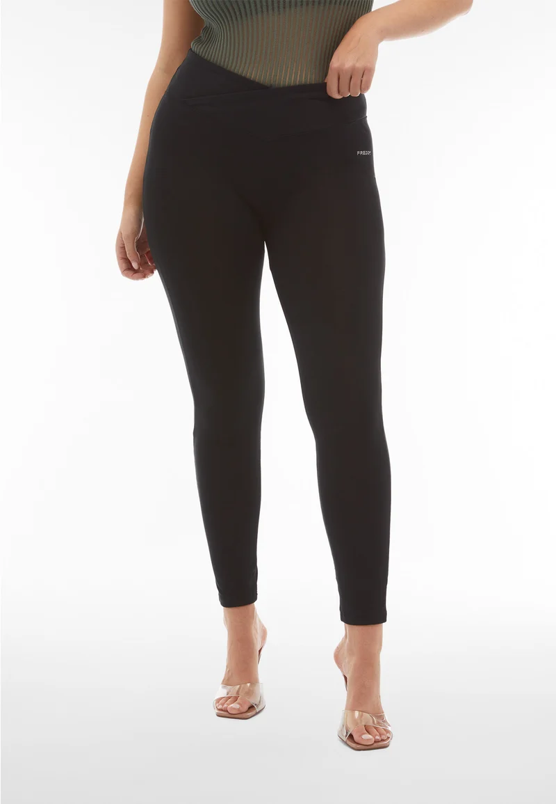 WR.UP Core Push-Up High Waist Skinny 7/8 Pants - Black