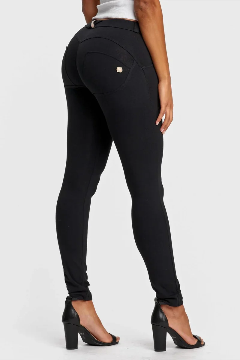 WR.UP Push-Up Regular Waist Skinny Pants - Black