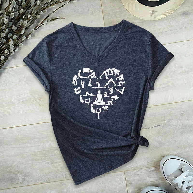 Olivenorma Herzförmiges Damen-T-Shirt mit V-Ausschnitt und Silhouette aller Yoga-Posen
