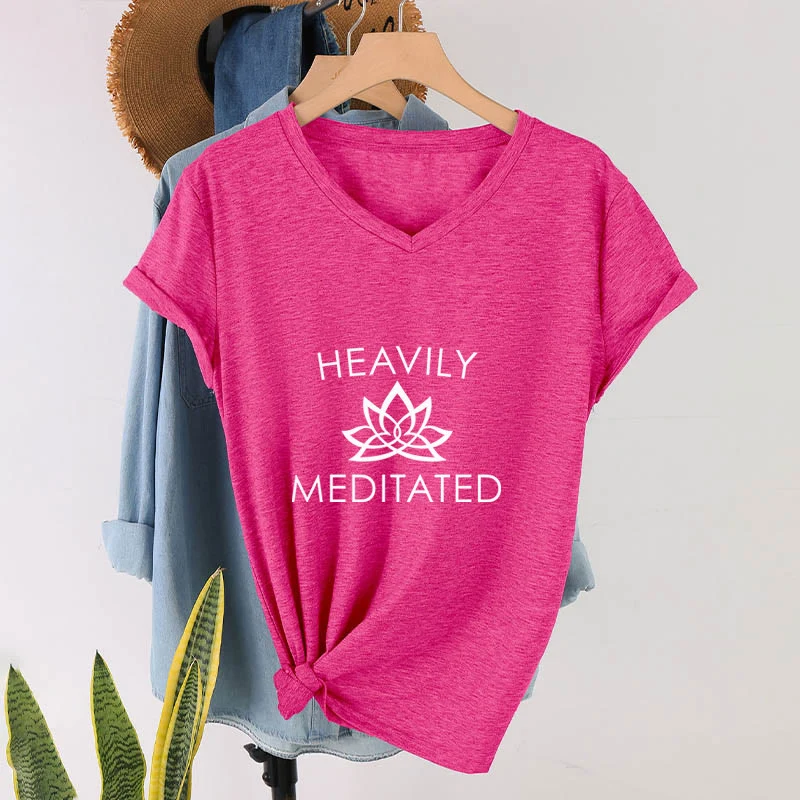 Olivenorma Damen-T-Shirt mit minimalistischem Lotusblumen-Motiv und V-Ausschnitt