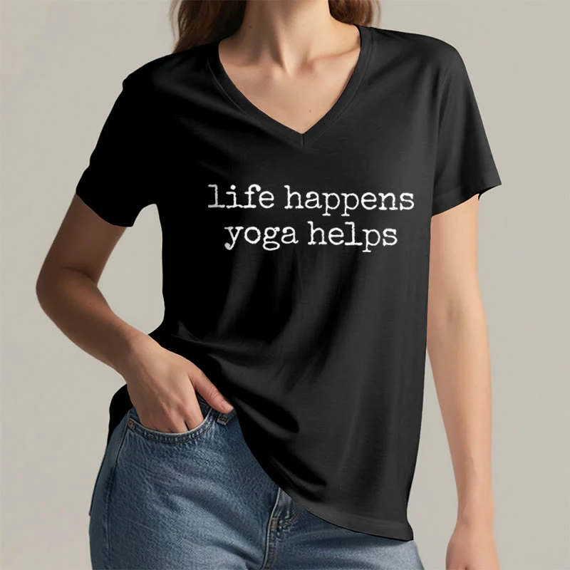 Olivenorma Life Happens Yoga Helps Lustiges Textgrafik-Damen-V-Ausschnitt-T-Shirt