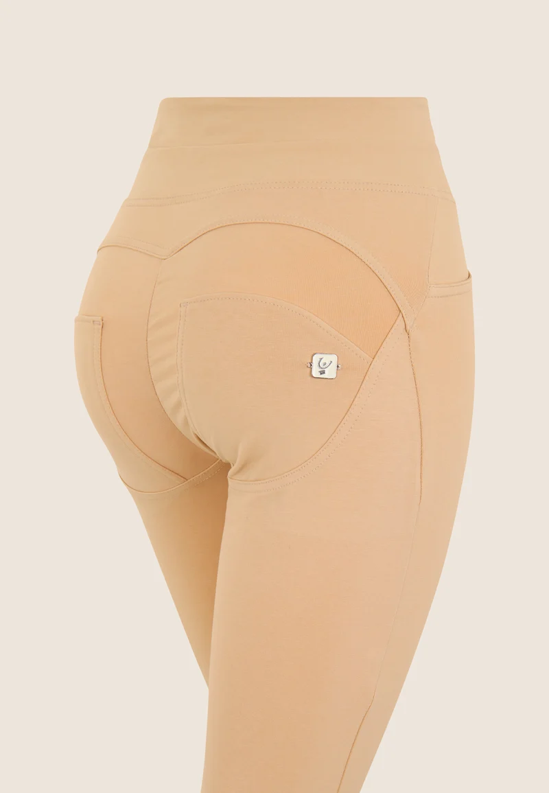 WR.UP Push-Up High Waist Skinny Capri Pants - Irish Cream Beige