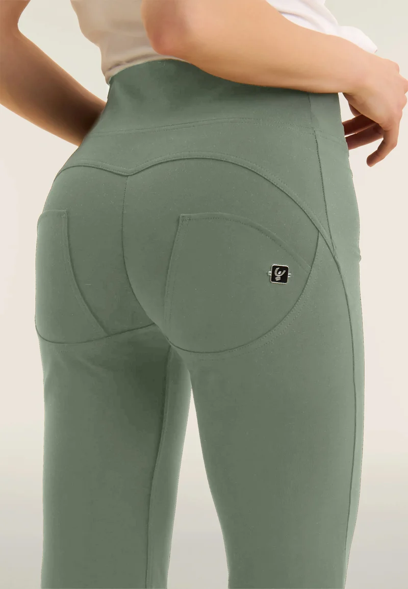 WR.UP Push-Up High Waist Bootcut Pant - Iceberg Green
