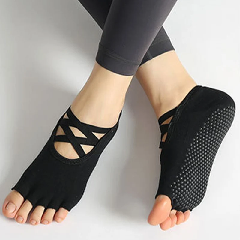 Olivenorma Yoga-Socken für Damen mit verbesserter Traktion, gekreuzten Riemen, offener Zehenpartie und rutschfester Oberfläche