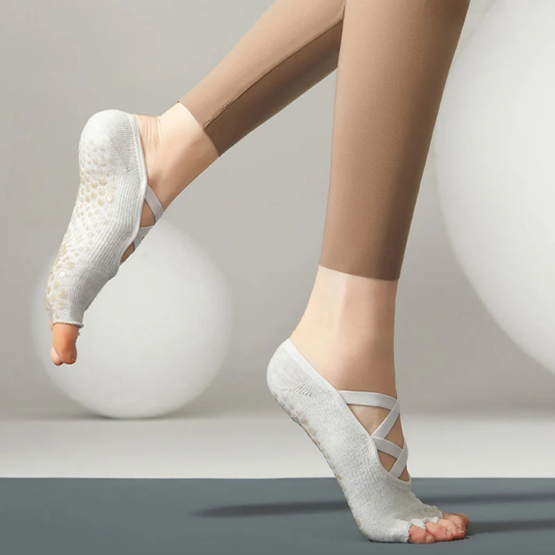 Olivenorma Anti-Rutsch-Socken mit gekreuzten Riemen für Yoga, Pilates & Barre – Damen-Yogasocken