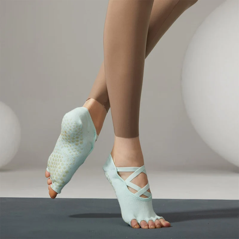 Olivenorma Anti-Rutsch-Socken mit gekreuzten Riemen für Yoga, Pilates & Barre – Damen-Yogasocken