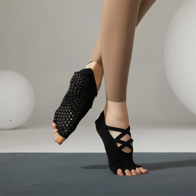 Olivenorma Anti-Rutsch-Socken mit gekreuzten Riemen für Yoga, Pilates & Barre – Damen-Yogasocken