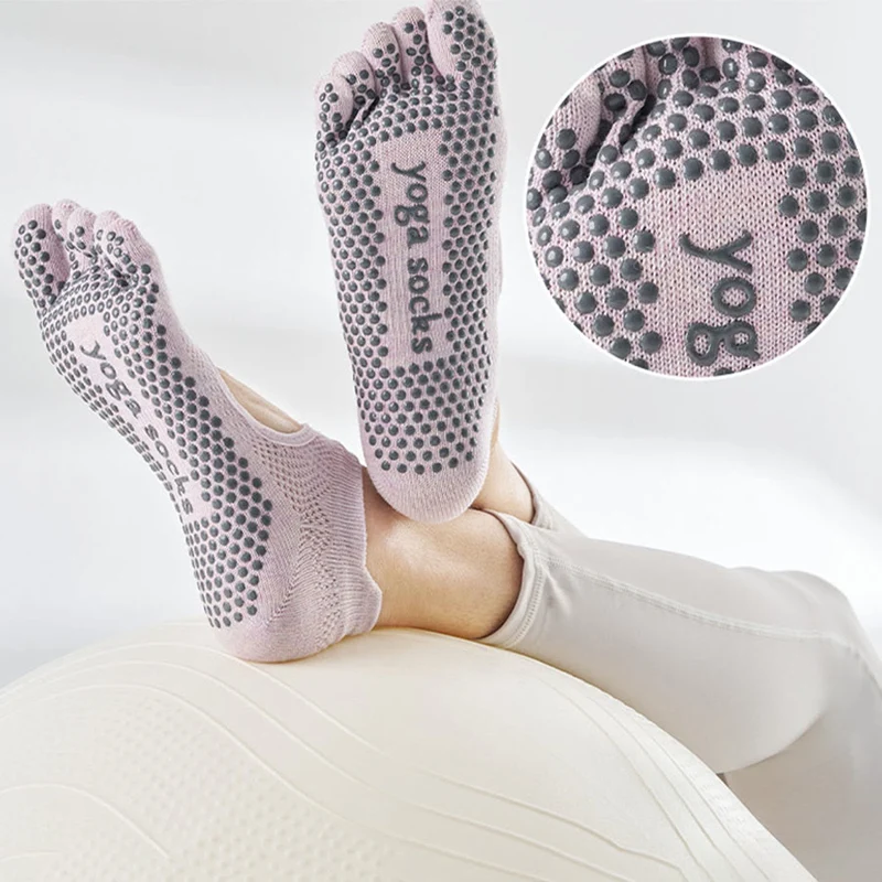 Olivenorma Multi-Sport Fünf-Zehen-Socken mit rutschfester Oberfläche und offener Seite, Damen-Yoga-Socken