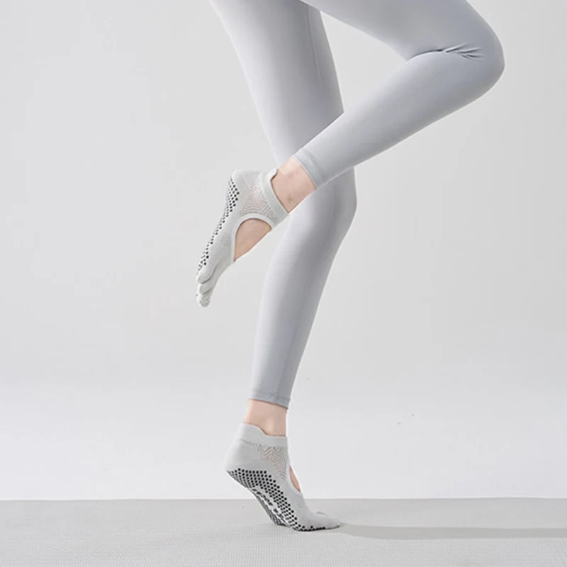 Olivenorma Multi-Sport Fünf-Zehen-Socken mit rutschfester Oberfläche und offener Seite, Damen-Yoga-Socken