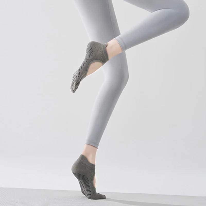 Olivenorma Multi-Sport Fünf-Zehen-Socken mit rutschfester Oberfläche und offener Seite, Damen-Yoga-Socken