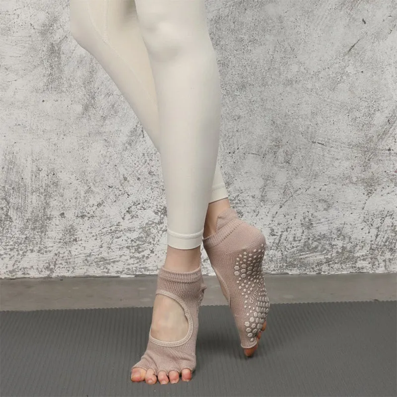 Olivenorma Multi-Sport Fünf-Zehen-Socken mit rutschfester Oberfläche und offener Seite, Damen-Yoga-Socken