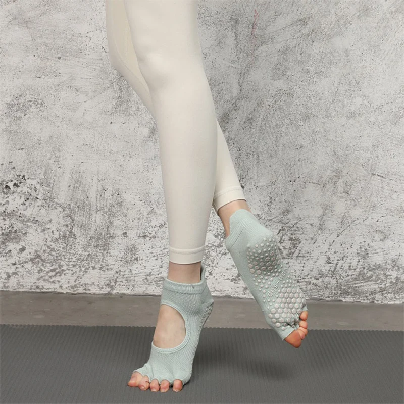 Olivenorma Multi-Sport Fünf-Zehen-Socken mit rutschfester Oberfläche und offener Seite, Damen-Yoga-Socken