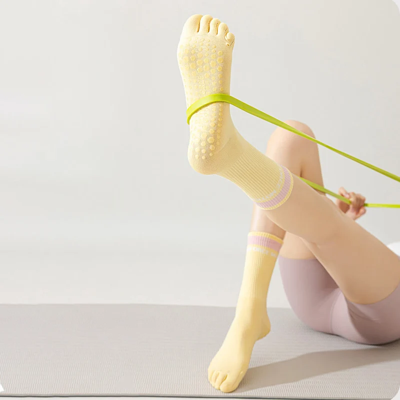 Olivenorma Secure-Fit Fünf-Zehen-Socken mit rutschfestem, kontrastfarbenem Bündchen für Damen – Yoga-Socken