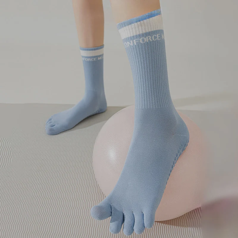 Olivenorma Secure-Fit Fünf-Zehen-Socken mit rutschfestem, kontrastfarbenem Bündchen für Damen – Yoga-Socken