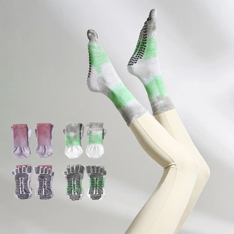 Olivenorma Stylische Batik-Zehensocken mit rutschfester Oberfläche für Indoor-Workouts, Damen-Yogasocken