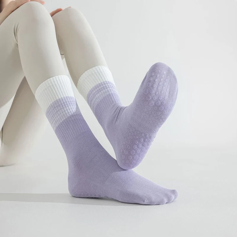 Olivenorma Zweifarbige, knöchellange, rutschfeste Yoga-Socken mit Silikonnoppen für Damen