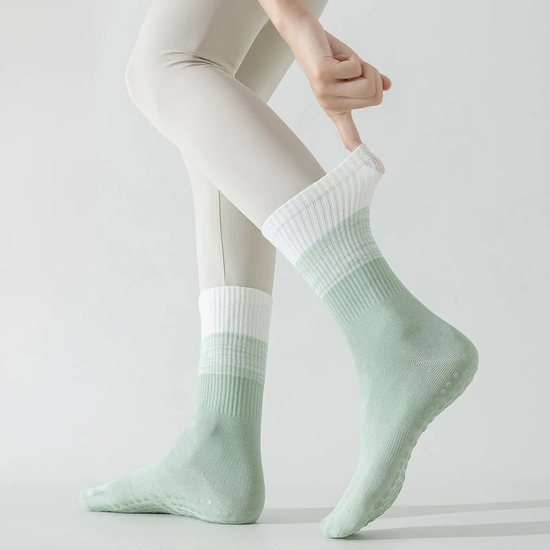 Olivenorma Zweifarbige, knöchellange, rutschfeste Yoga-Socken mit Silikonnoppen für Damen