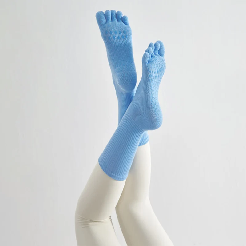 Olivenorma Stabile Traktion Fünf-Zehen-Wadenstrümpfe mit rutschfester Oberfläche für Yoga-Übungen Damen-Yoga-Socken