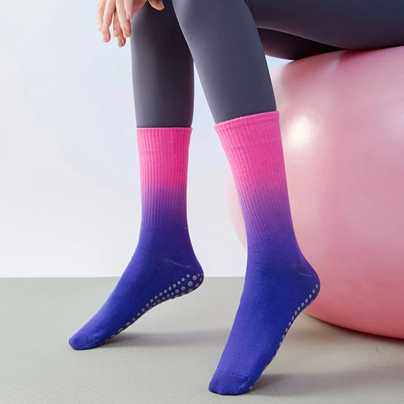 Olivenorma Yoga-Socken für Damen, Crew-Länge, rutschfest, mit Silikonsohle und Farbverlauf