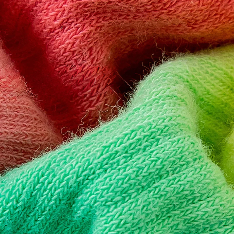 Olivenorma Yoga-Socken für Damen, Crew-Länge, rutschfest, mit Silikonsohle und Farbverlauf