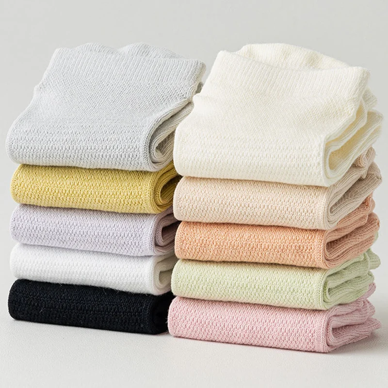 Olivenorma Socken mit durchgehender, rutschfester Sohle für Indoor-Fitness und Yoga – Damensocken