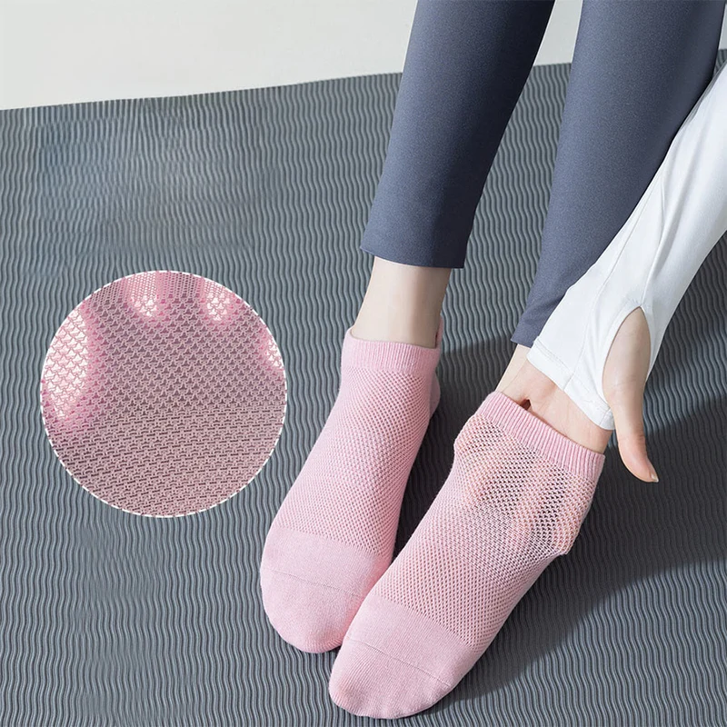Olivenorma Socken mit durchgehender, rutschfester Sohle für Indoor-Fitness und Yoga – Damensocken