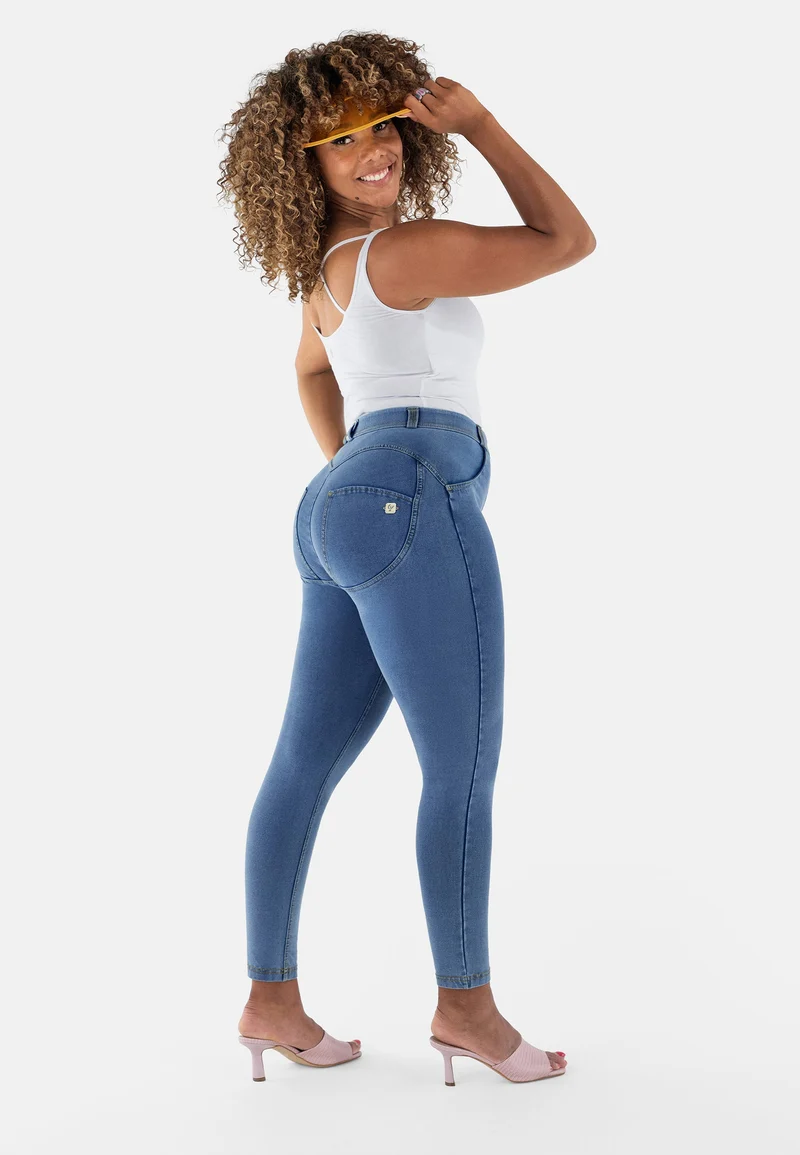 WR.UP Curvy Push-Up Regular Waist Skinny 7/8 Denim Jeans - Denim Light Blue - Yellow Seam