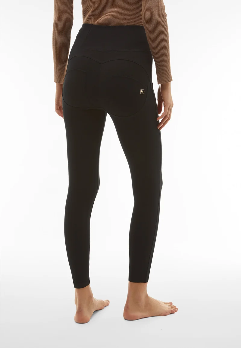 WR.UP Push-Up High Waist Skinny 7/8 Pant With Front Seam - Black