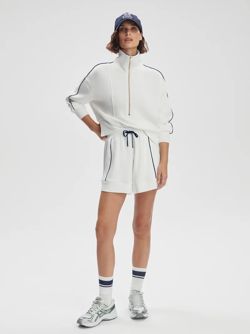 Barnes High Rise Short 4.5
