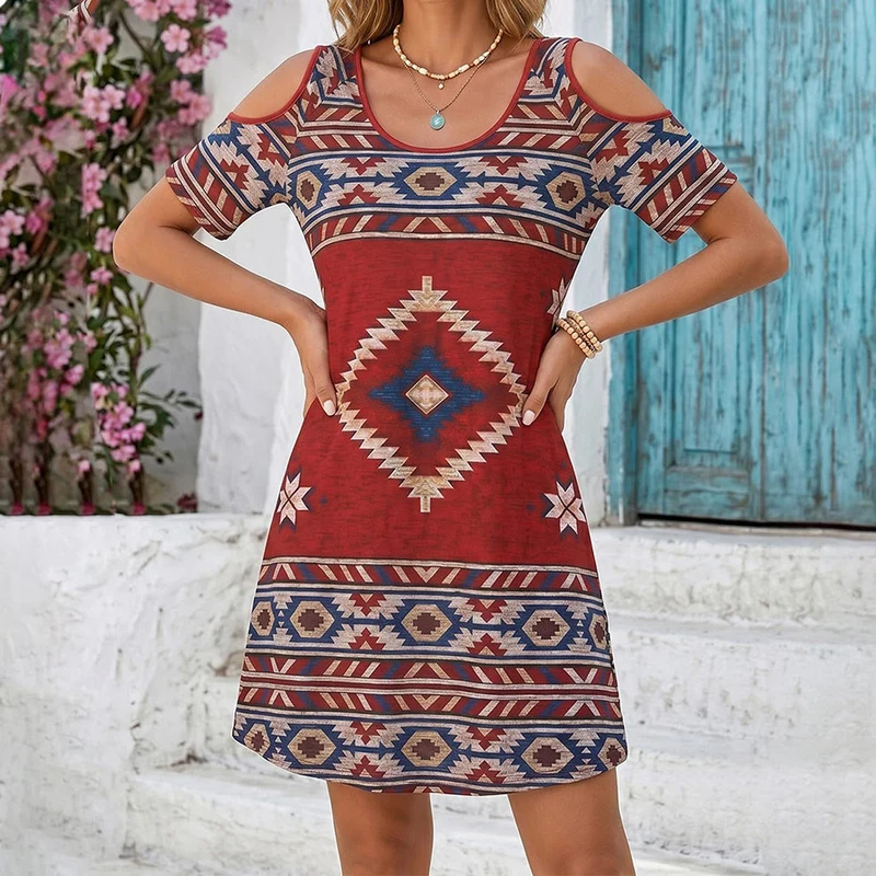 Olivenorma Damenkleid mit geometrischem Tribal-Print, schulterfrei und kurzen Ärmeln
