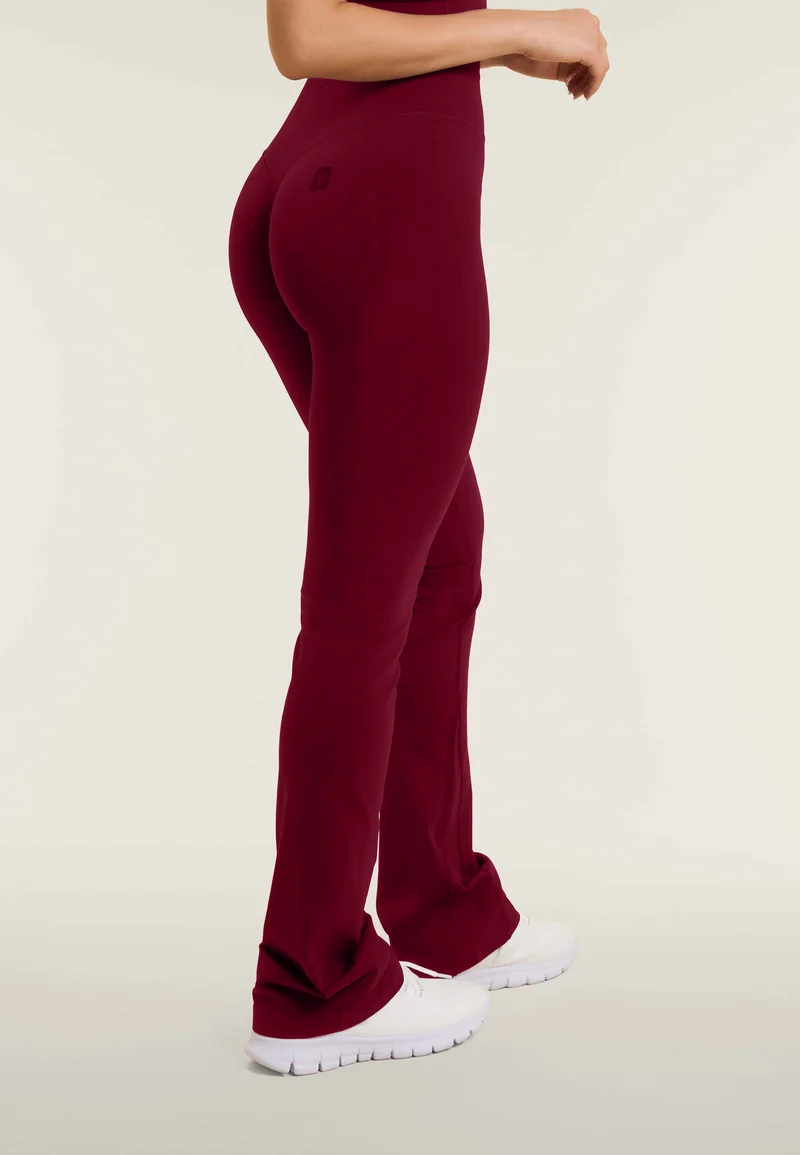 Seamless Push-Up High Waist Flare Leggings - Rumba Red - Made in Italy