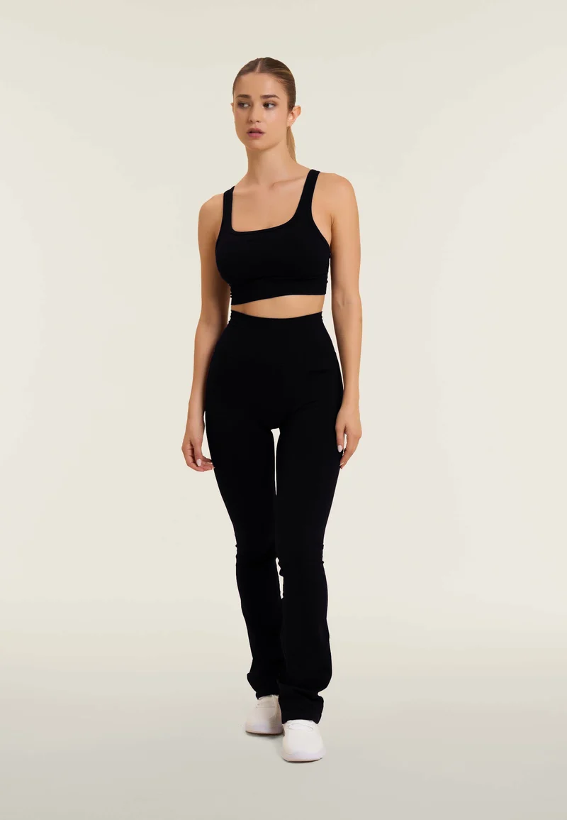 Seamless Push-Up High Waist Flare Leggings - Black - Made in Italy