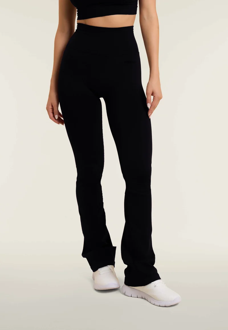 Seamless Push-Up High Waist Flare Leggings - Black - Made in Italy