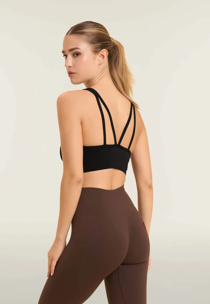 Seamless Sport Top Medium Support Round Neck - Black