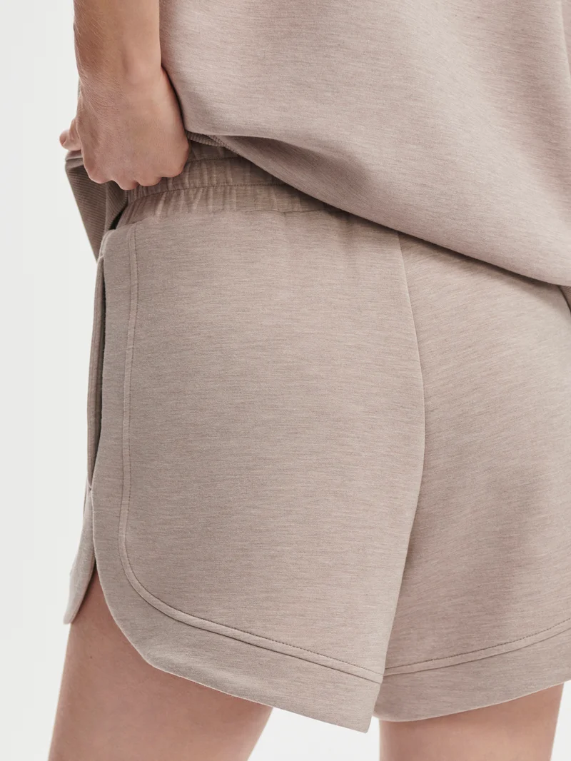 Ollie High Rise Short 3.5