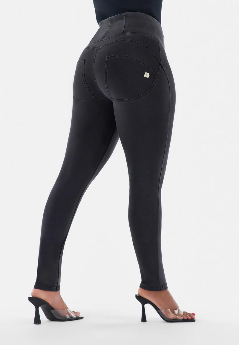 WR.UP Push-Up High Waist Skinny Denim Jeans - Denim Black - Black Seam
