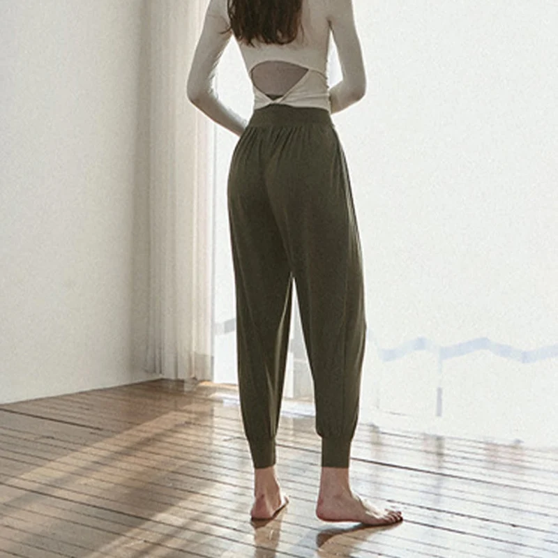 Olivenorma Ultra High Waist Pleated Loose Harem Jogger Yoga Damenhose