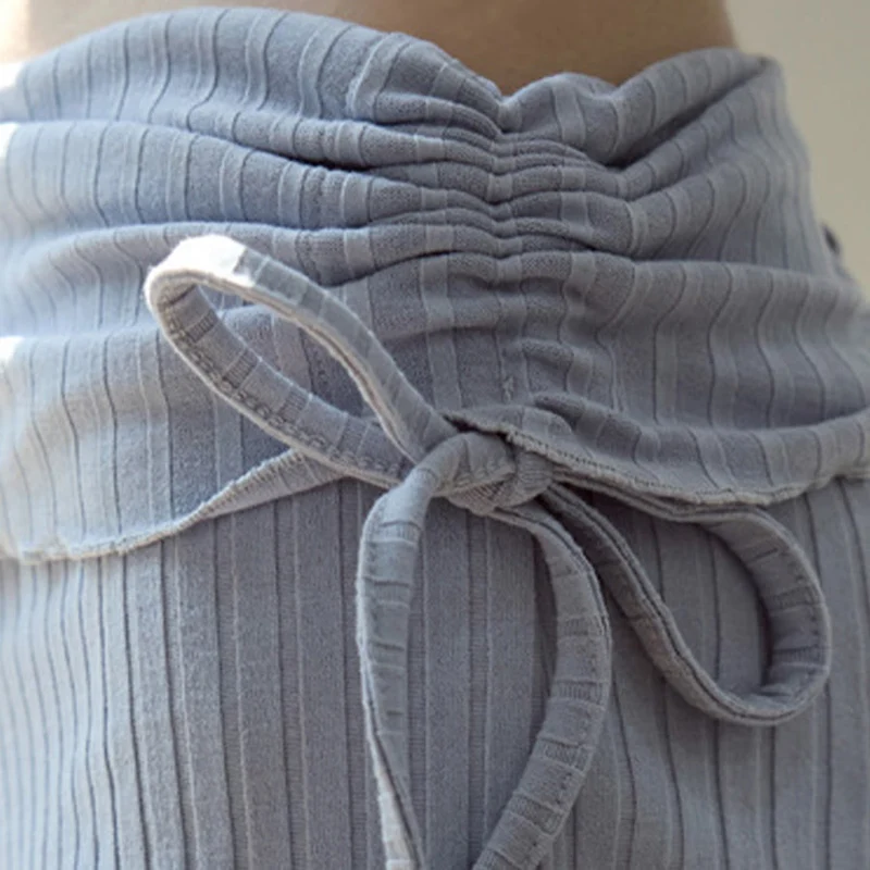 Olivenorma Shorts für Damen, lässig und bequem, mit umklappbarem Bund, Raffungen an der Seite und Kordelzug, ideal für Yoga.