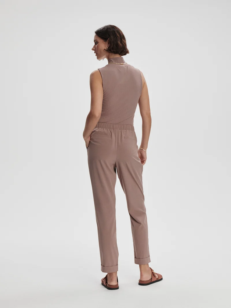 Lightweight Stretch Pleated Travel Pant Long