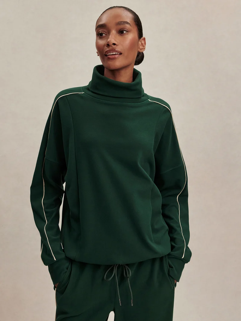 Ariana High Neck Sweat
