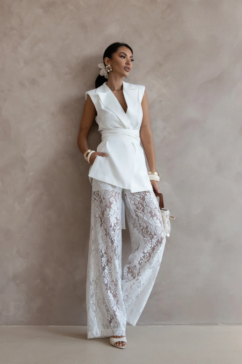 Damen Set Ecru mit Weste und Hose aus Spitze