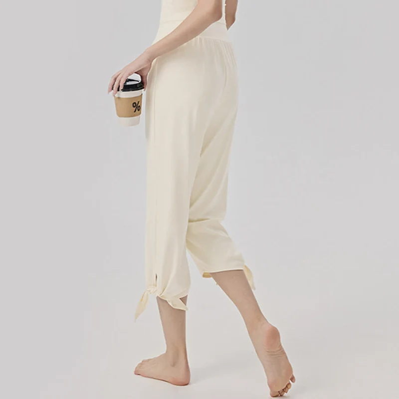 Olivenorma Weites Bein, hoher Bund, asymmetrische Cropped-Yogahose für Damen