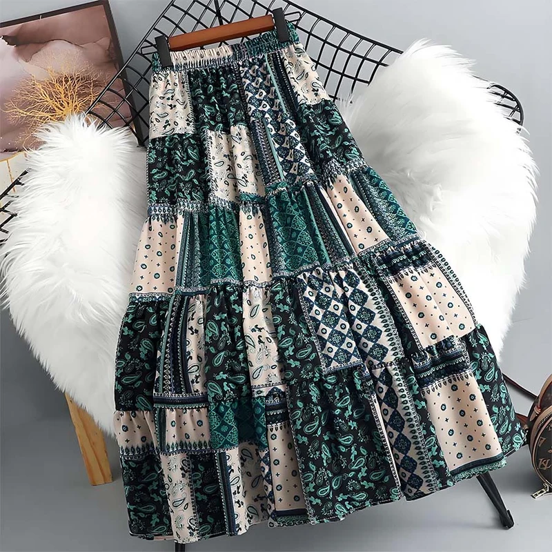 Olivenorma Boho-Maxikleid mit Paisley-Patchwork-Print, hoher Taille und Stufenrock für Damen