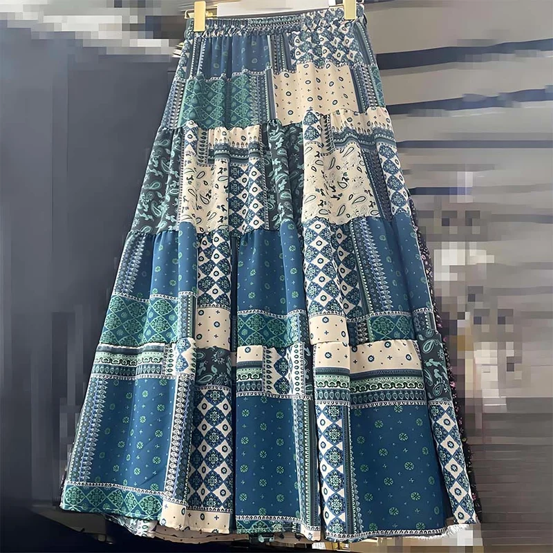Olivenorma Boho-Maxikleid mit Paisley-Patchwork-Print, hoher Taille und Stufenrock für Damen