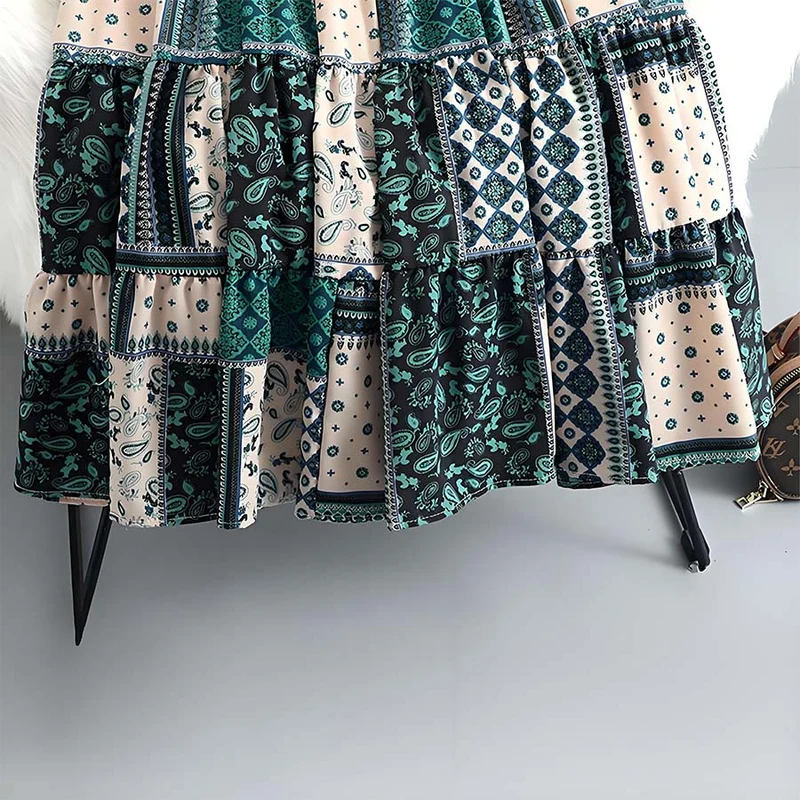 Olivenorma Boho-Maxikleid mit Paisley-Patchwork-Print, hoher Taille und Stufenrock für Damen