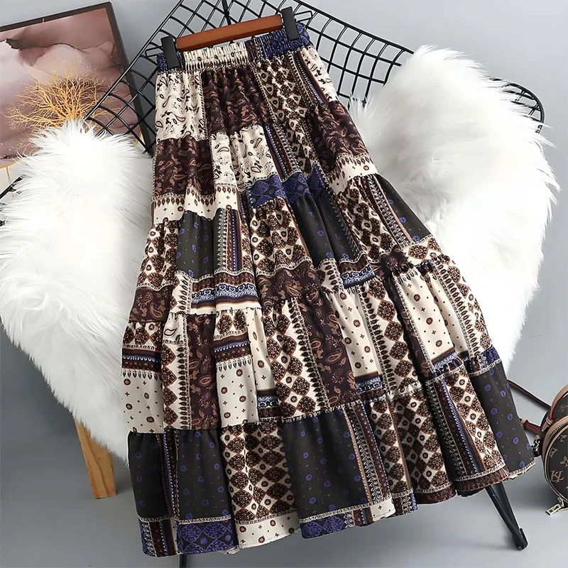Olivenorma Boho-Maxikleid mit Paisley-Patchwork-Print, hoher Taille und Stufenrock für Damen