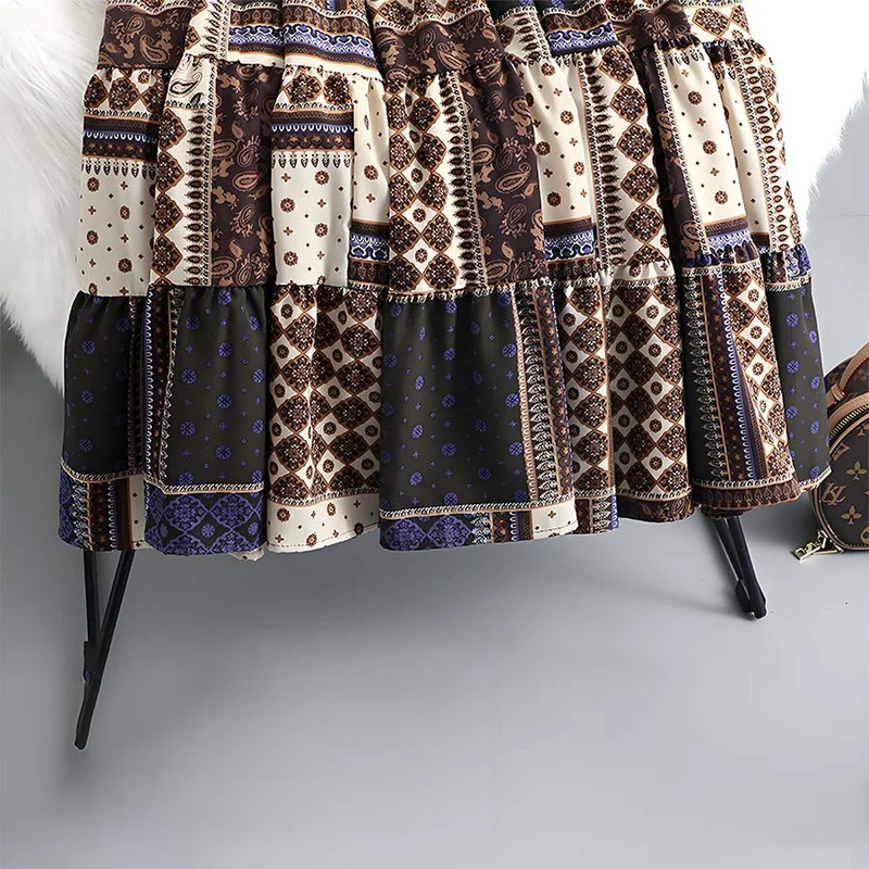 Olivenorma Boho-Maxikleid mit Paisley-Patchwork-Print, hoher Taille und Stufenrock für Damen