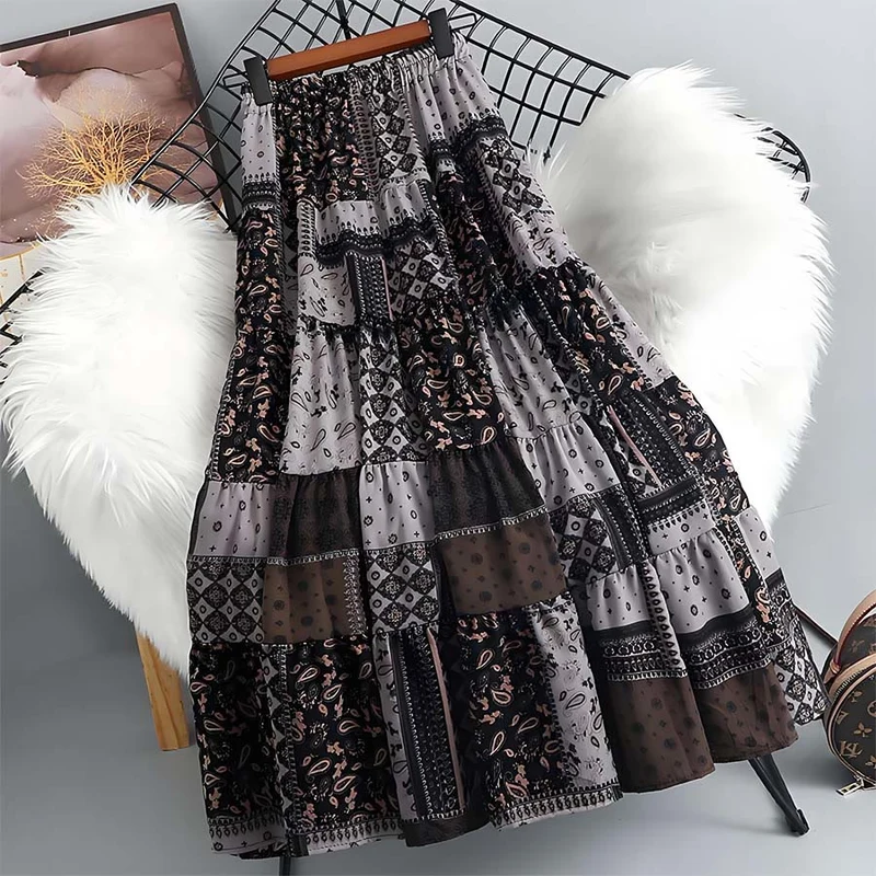Olivenorma Boho-Maxikleid mit Paisley-Patchwork-Print, hoher Taille und Stufenrock für Damen