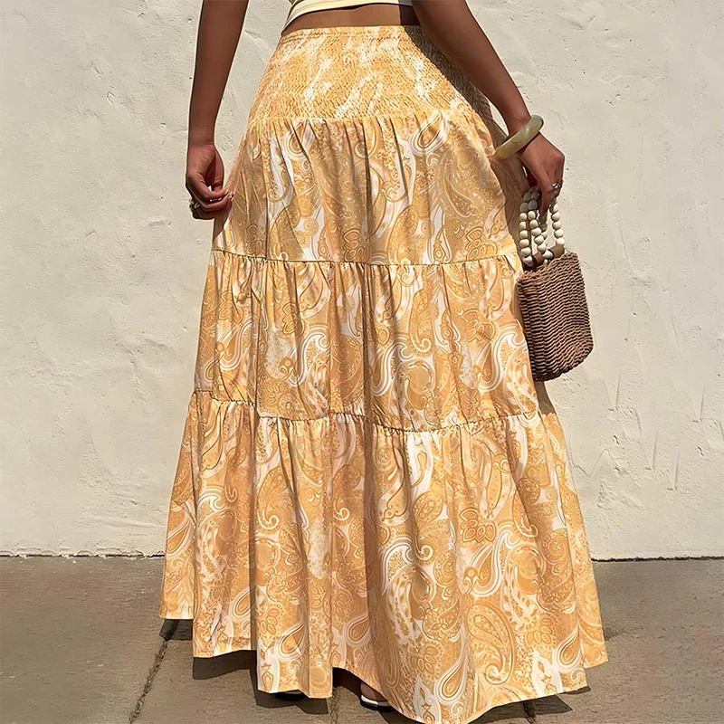 Olivenorma Boho-Maxikleid mit Paisley-Print, hoher Taille, gerafftem Saum und Stufenrock für Damen