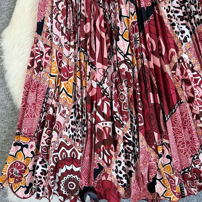 Olivenorma Boho-Maxikleid mit Patchwork-Print, hoher Taille und Falten